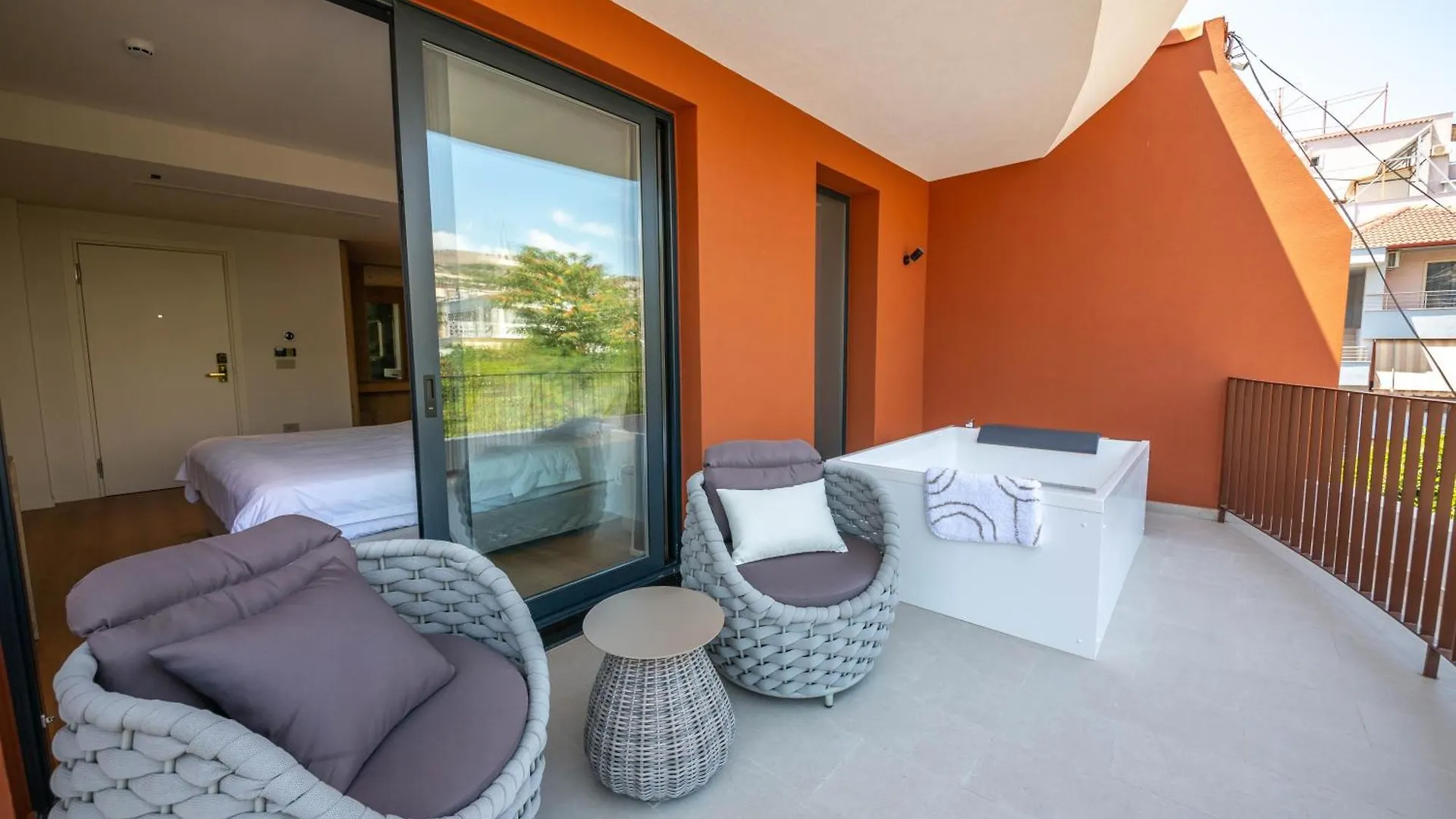 Hotel Vale Sarande 4*,