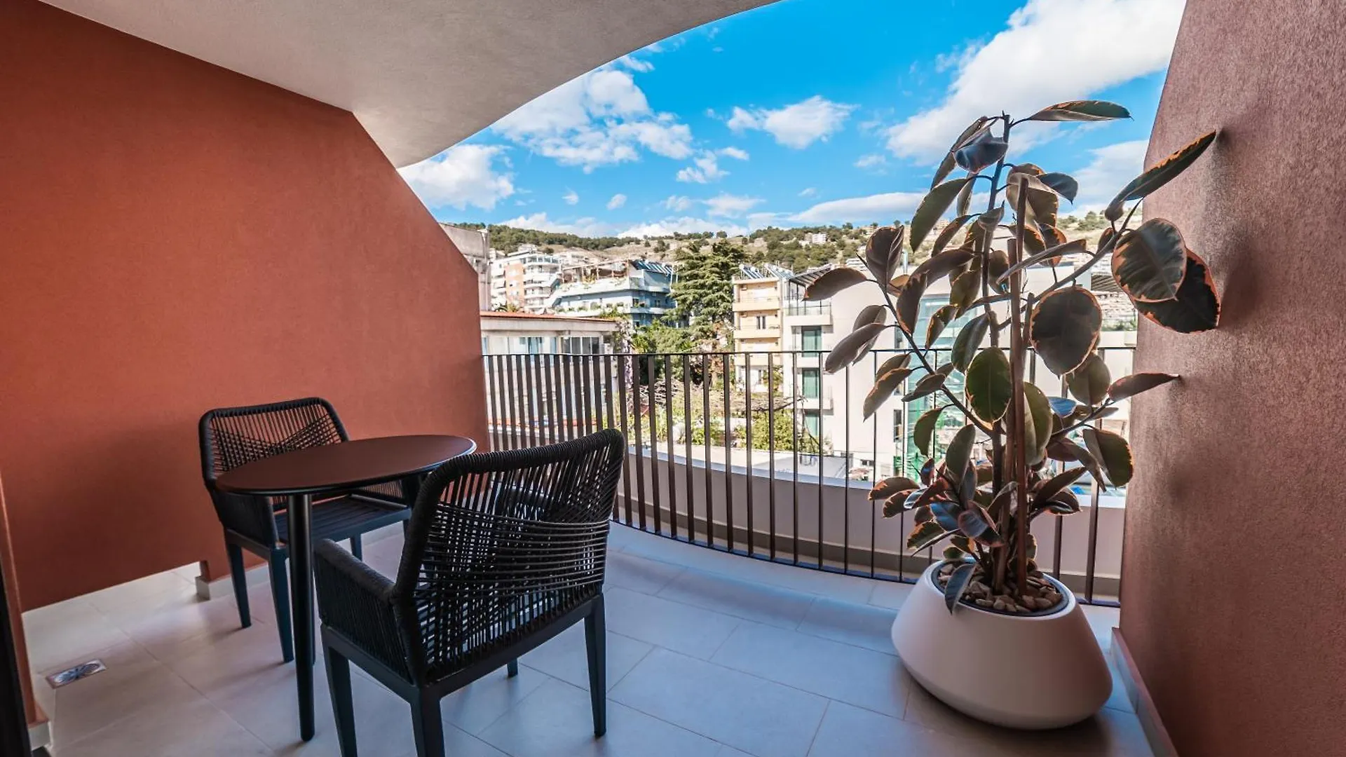 Hotel Vale Sarande 4*,
